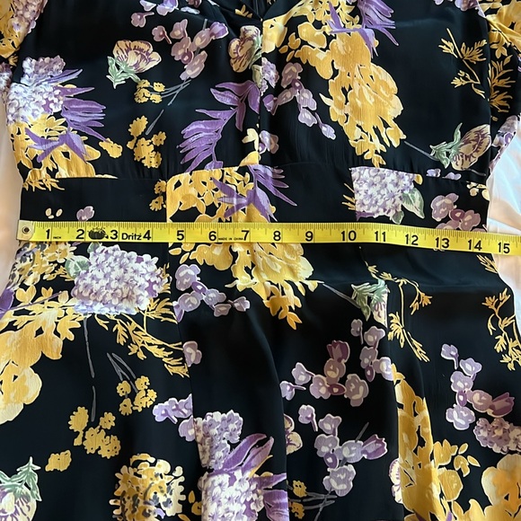 TiMo/Barney’s New York S. short sleeved floral Swing dress. - Picture 4 of 5